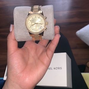 Brand New michael Kors Unisex Glam Watch
